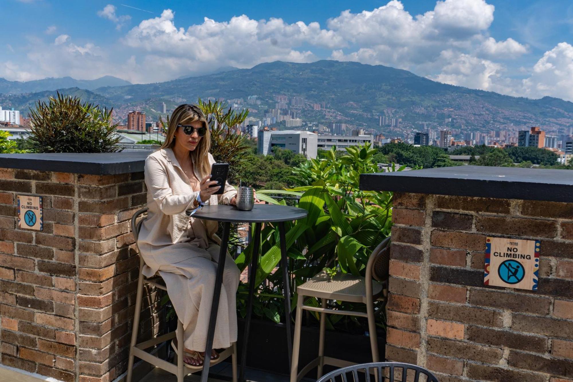 Los Patios Cool Living Μεντεγίν Εξωτερικό φωτογραφία